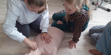 Program Edukacyjny ,, Ratujemy i Uczymy się Ratowac"