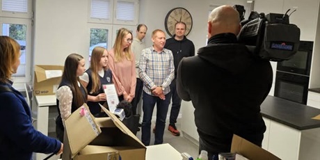 Wręczenie darów dla fundacji "Zdążyć z Miłością" 